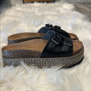 NOBO Black Leather Mules with Patterned Sole